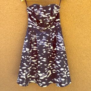 Sweetheart neck strapless fit-and-flare w pockets!